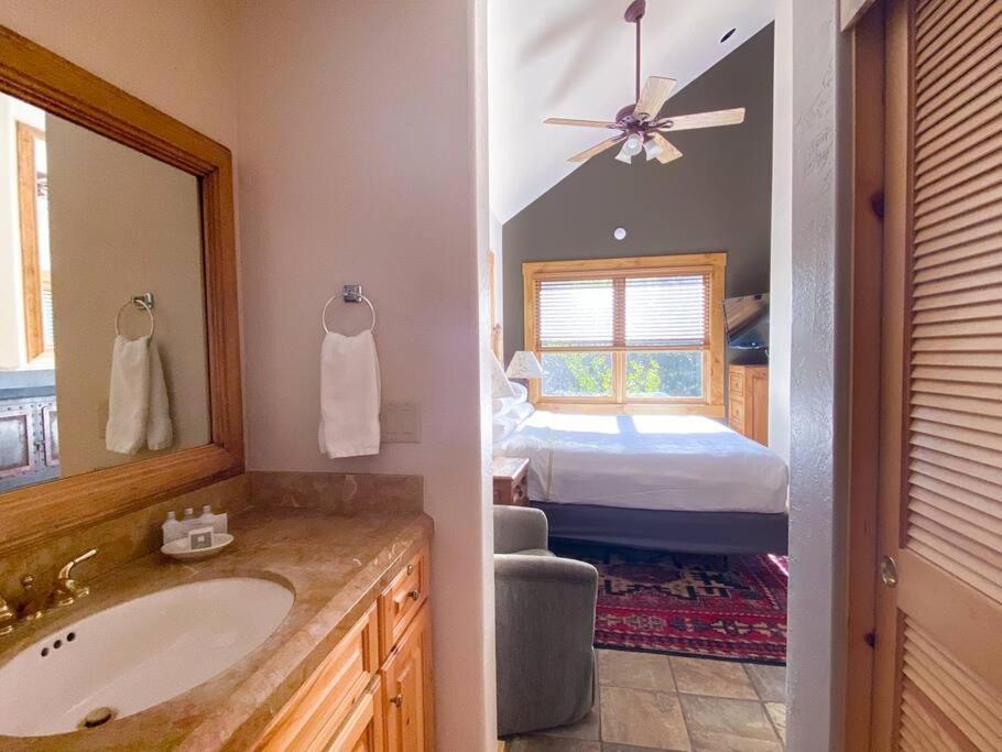 2 Bedroom - Luxury Skiin And Out Holiday home