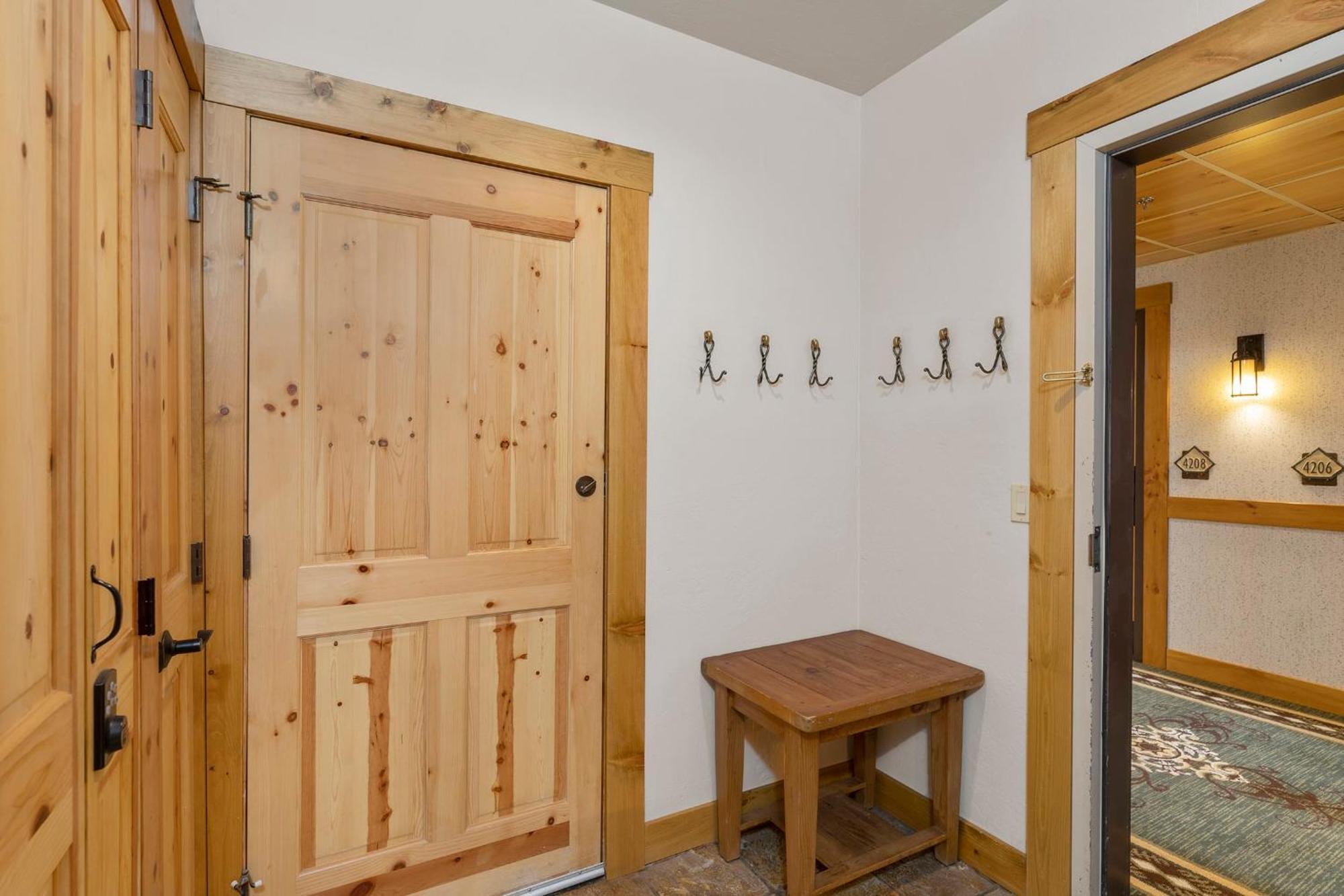 2 Bedroom - Luxury Skiin And Out Holiday home *