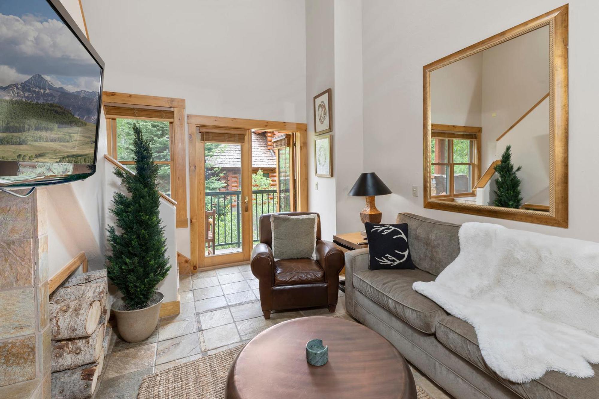 2 Bedroom - Luxury Skiin And Out Holiday home *